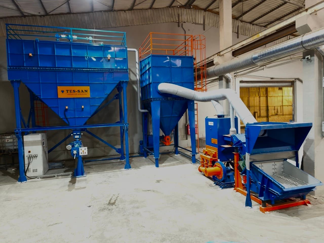 Dust collectors and vibrating feeder